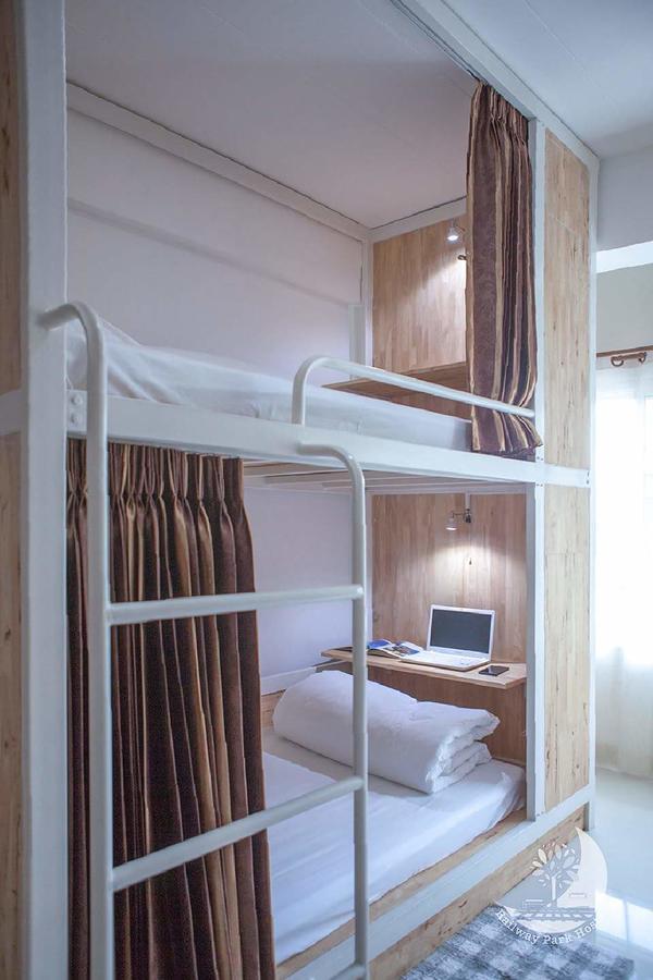 Railway Park Hostel Chiang Mai Exterior foto